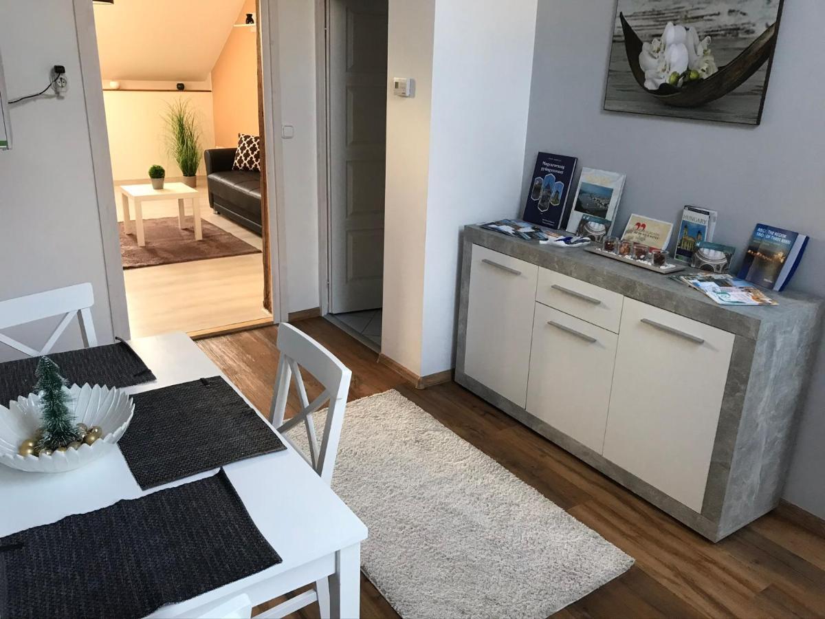 Esztergom Apartman Exteriör bild
