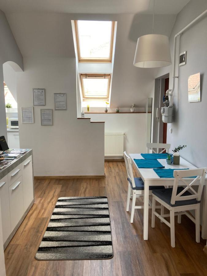 Esztergom Apartman Exteriör bild