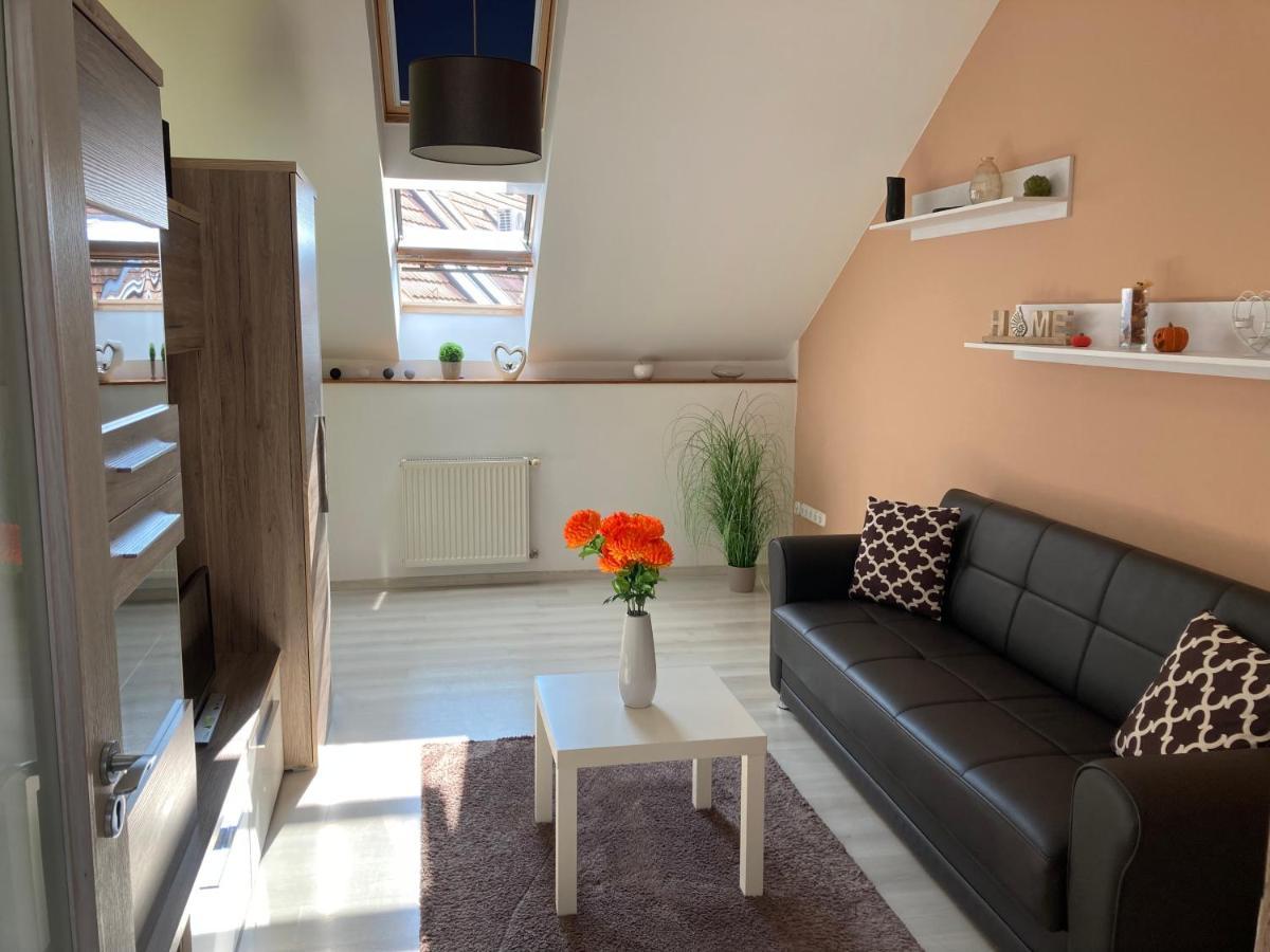 Esztergom Apartman Exteriör bild