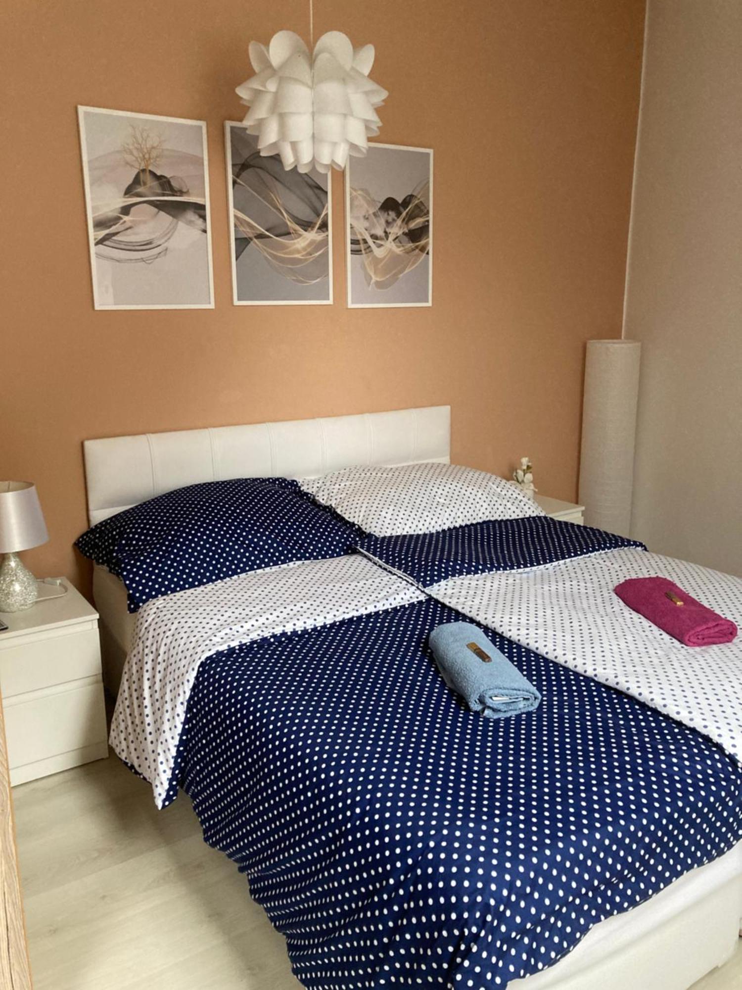 Esztergom Apartman Exteriör bild